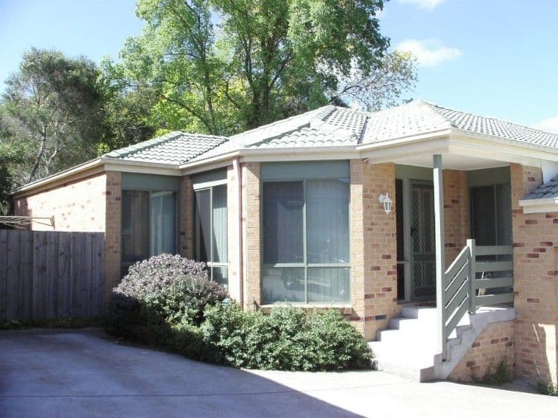 40 Ahern Road, PAKENHAM VIC 3810, Pakenham - Image 1