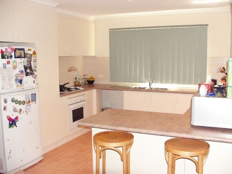 40 Ahern Road, PAKENHAM VIC 3810, Pakenham - Thumbnail 3