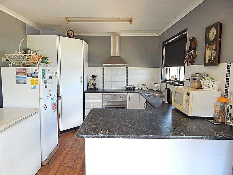 10 Barclay Street, Bundamba QLD 4304, Bundamba - Thumbnail 3