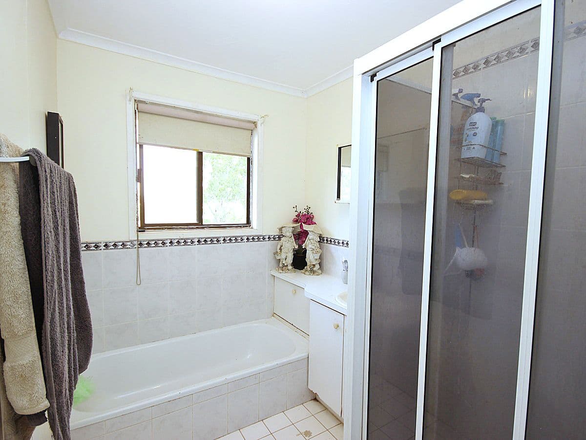 10 Barclay Street, Bundamba QLD 4304, Bundamba - Thumbnail 8