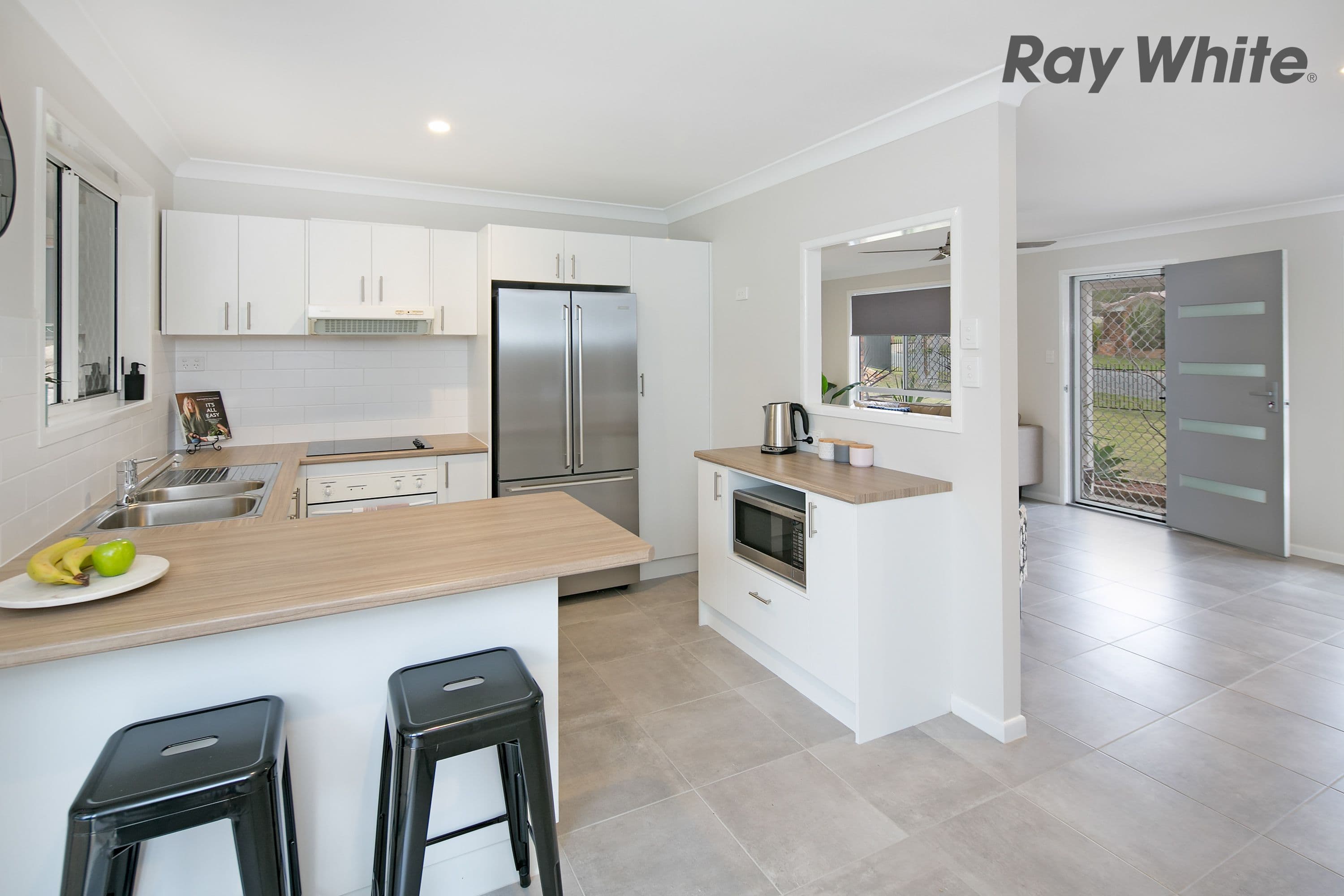 33 Sunshine Drive, Cleveland QLD 4163, Cleveland - Thumbnail 2