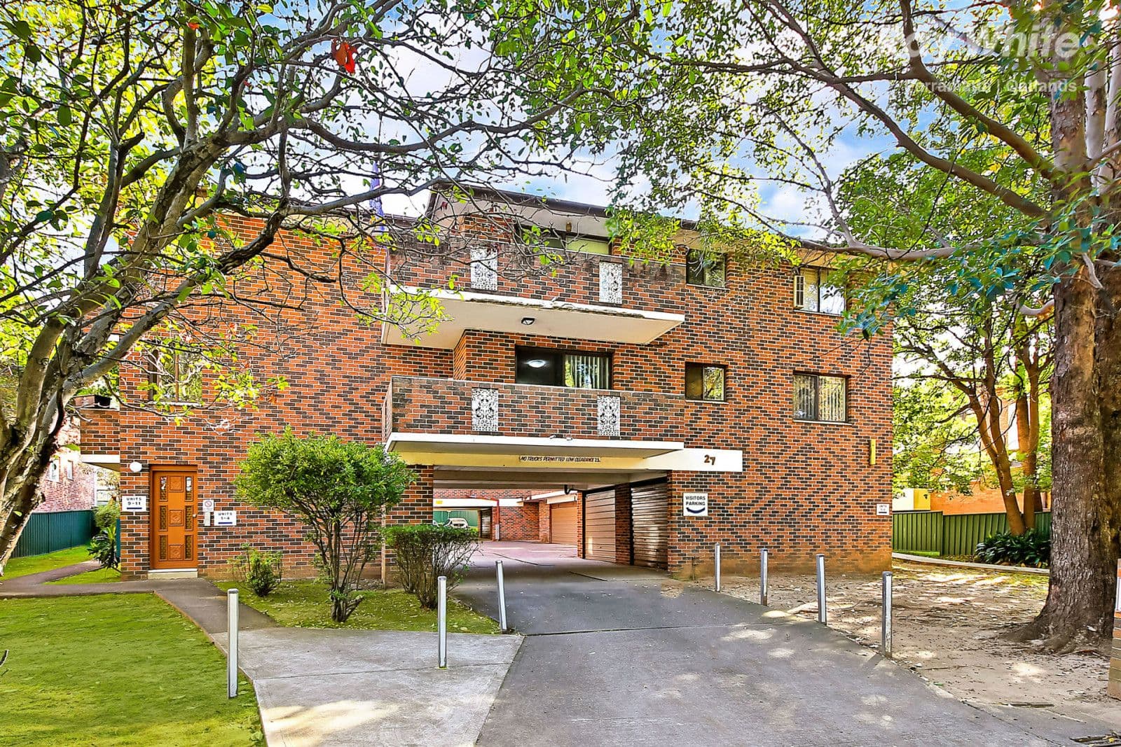 10 Tallowwood Close, Alfords Point, Alfords Point - Image 1