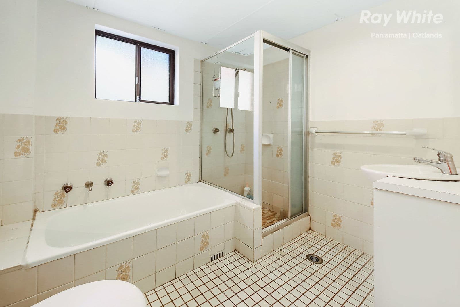 10 Tallowwood Close, Alfords Point, Alfords Point - Thumbnail 8