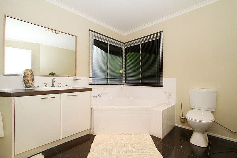 9 Honeysuckle Court, MILL PARK VIC 3082, Mill Park - Thumbnail 7
