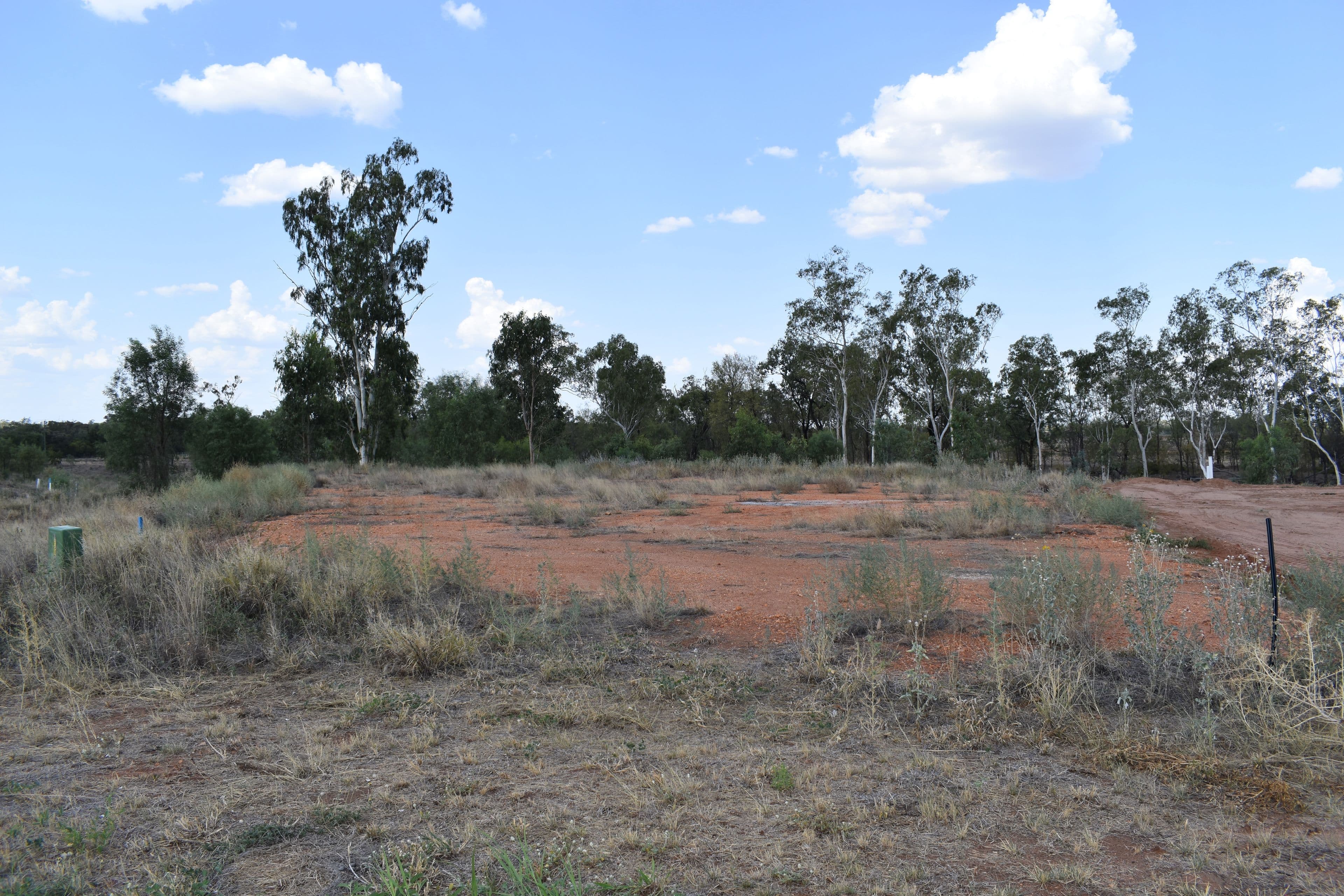 21 Canterbury Road, Emerald QLD 4720, Emerald - Thumbnail 2