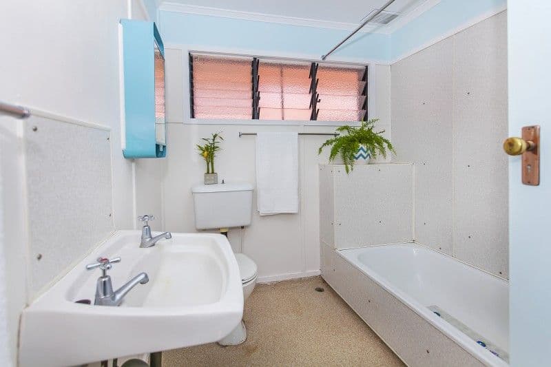 4 Leonard Street, Leichhardt QLD 4305, Leichhardt - Thumbnail 4