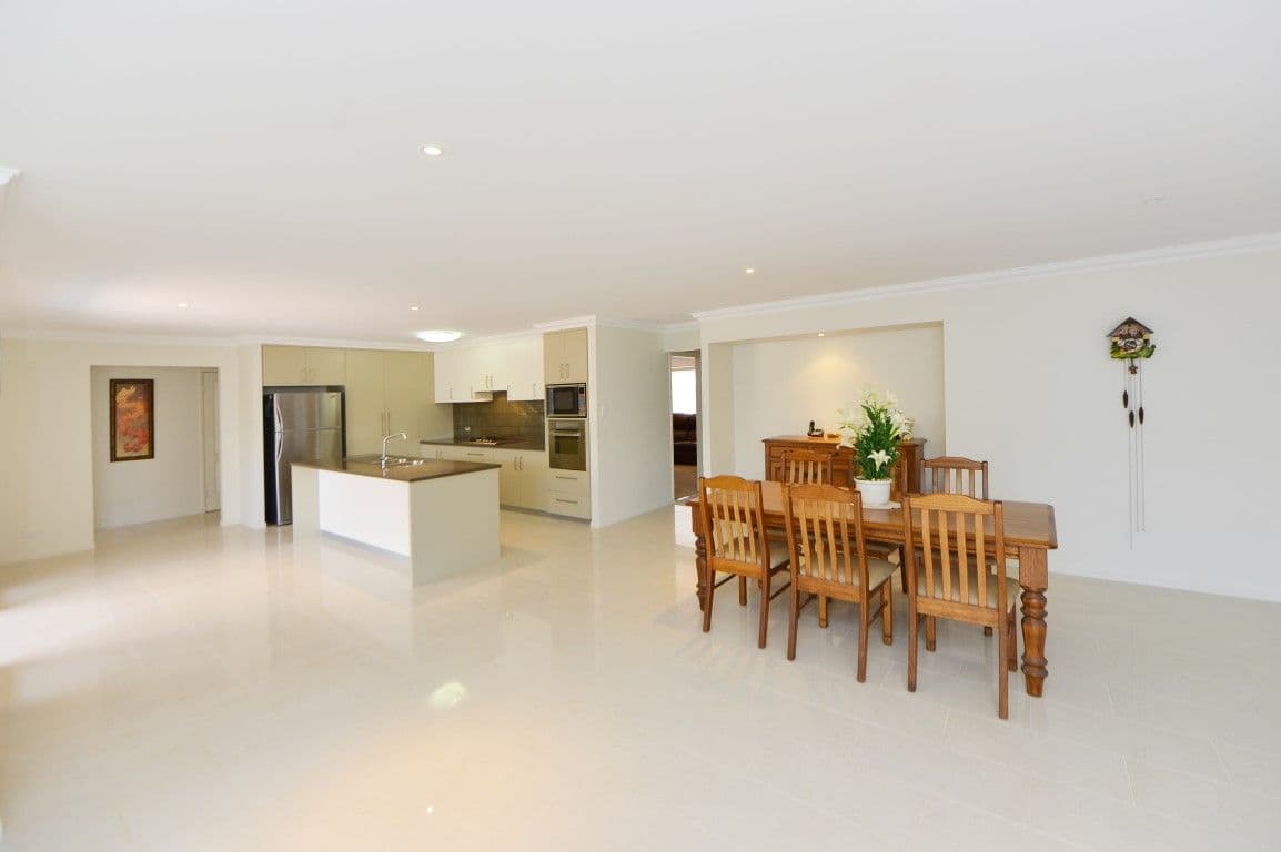 3 Saba Court, Middle Ridge QLD 4350, Middle Ridge - Thumbnail 4