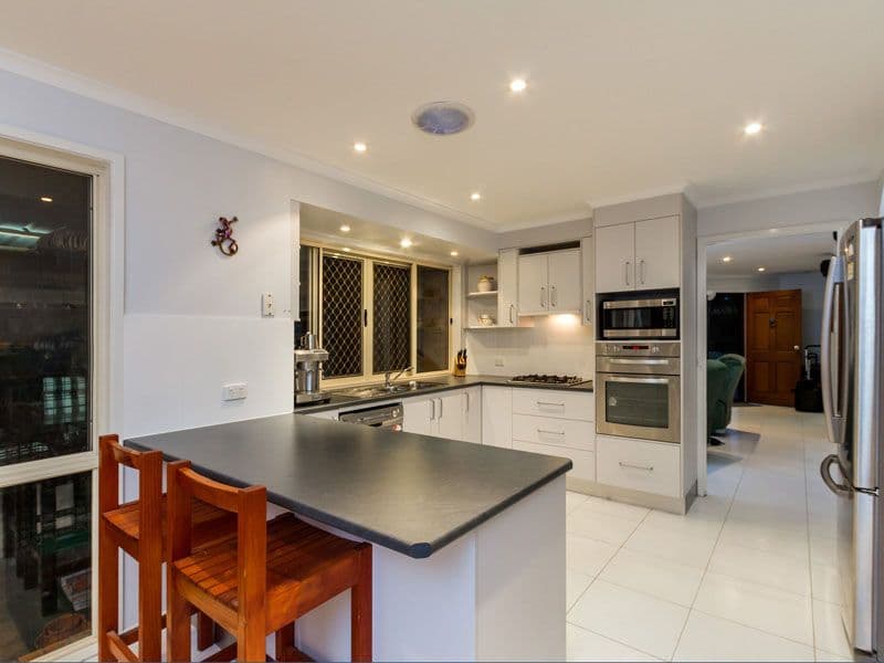 9 Muirhead Court, VICTORIA POINT QLD 4165, Victoria Point - Thumbnail 2
