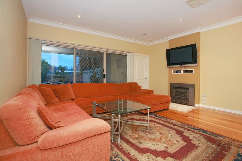 74 Leonard Avenue, NOBLE PARK VIC 3174, Noble Park - Thumbnail 4
