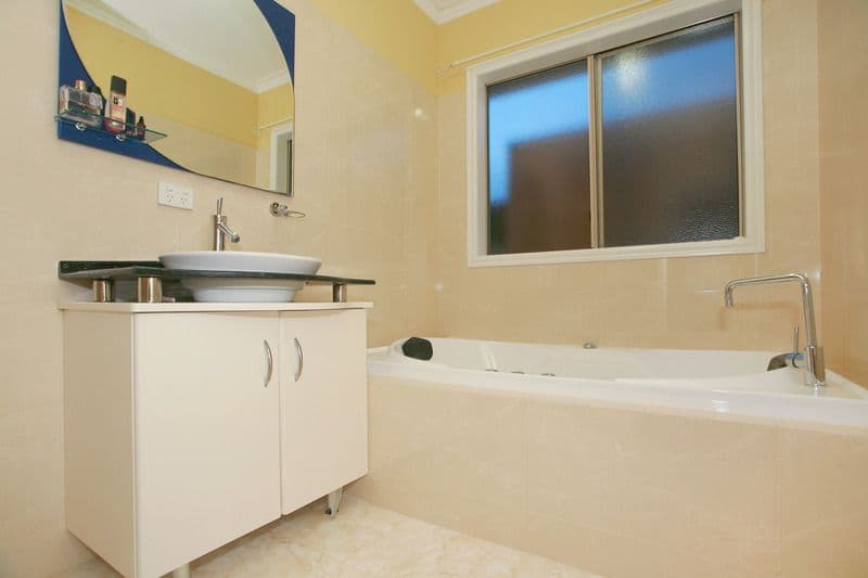 74 Leonard Avenue, NOBLE PARK VIC 3174, Noble Park - Thumbnail 8