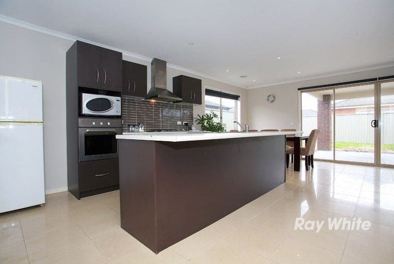 45 Tyndall Street, CRANBOURNE VIC 3977, Cranbourne East - Thumbnail 2