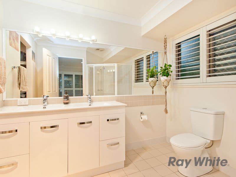 4 Fleetwing Avenue, NEWPORT QLD 4020, Newport - Thumbnail 7