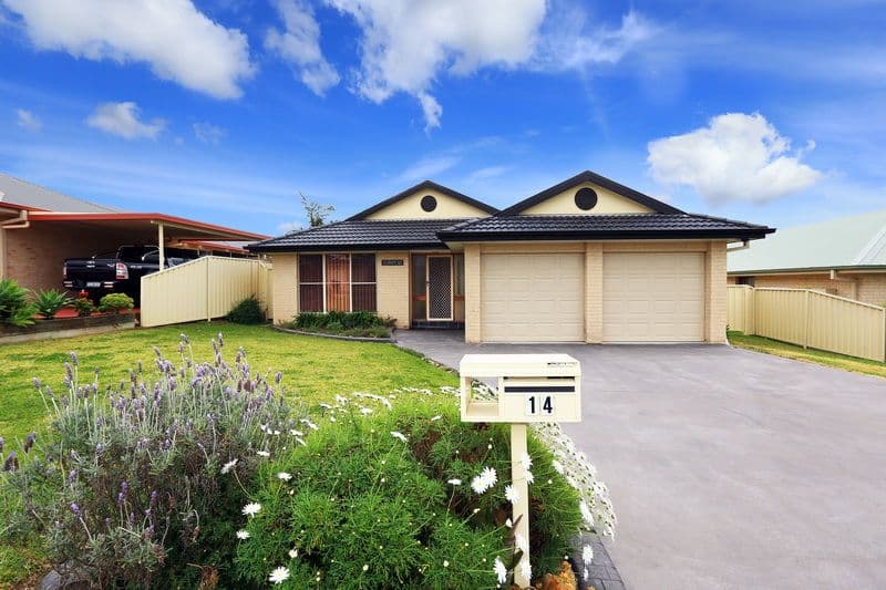 14 Carrington Park Drive, WORRIGEE NSW 2540, Worrigee - Thumbnail 2