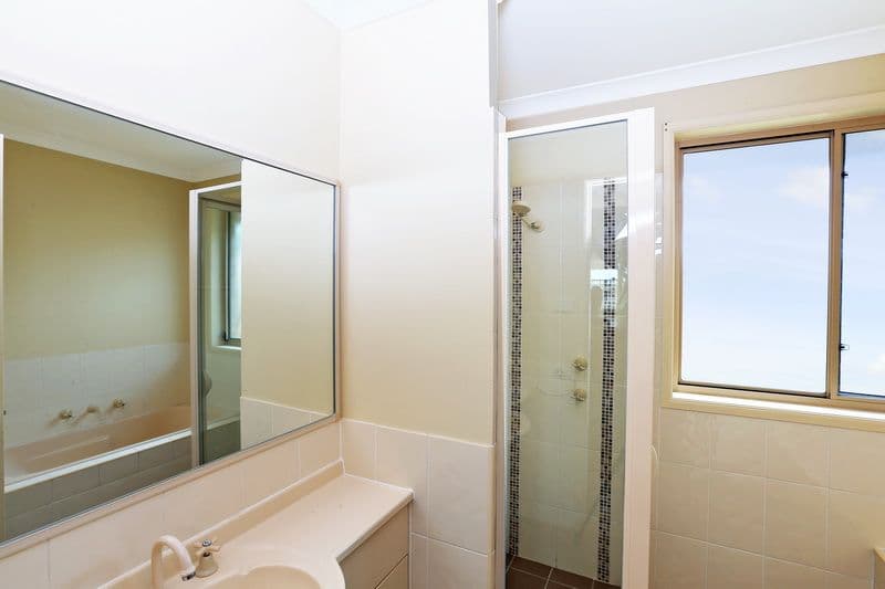 14 Carrington Park Drive, WORRIGEE NSW 2540, Worrigee - Thumbnail 8