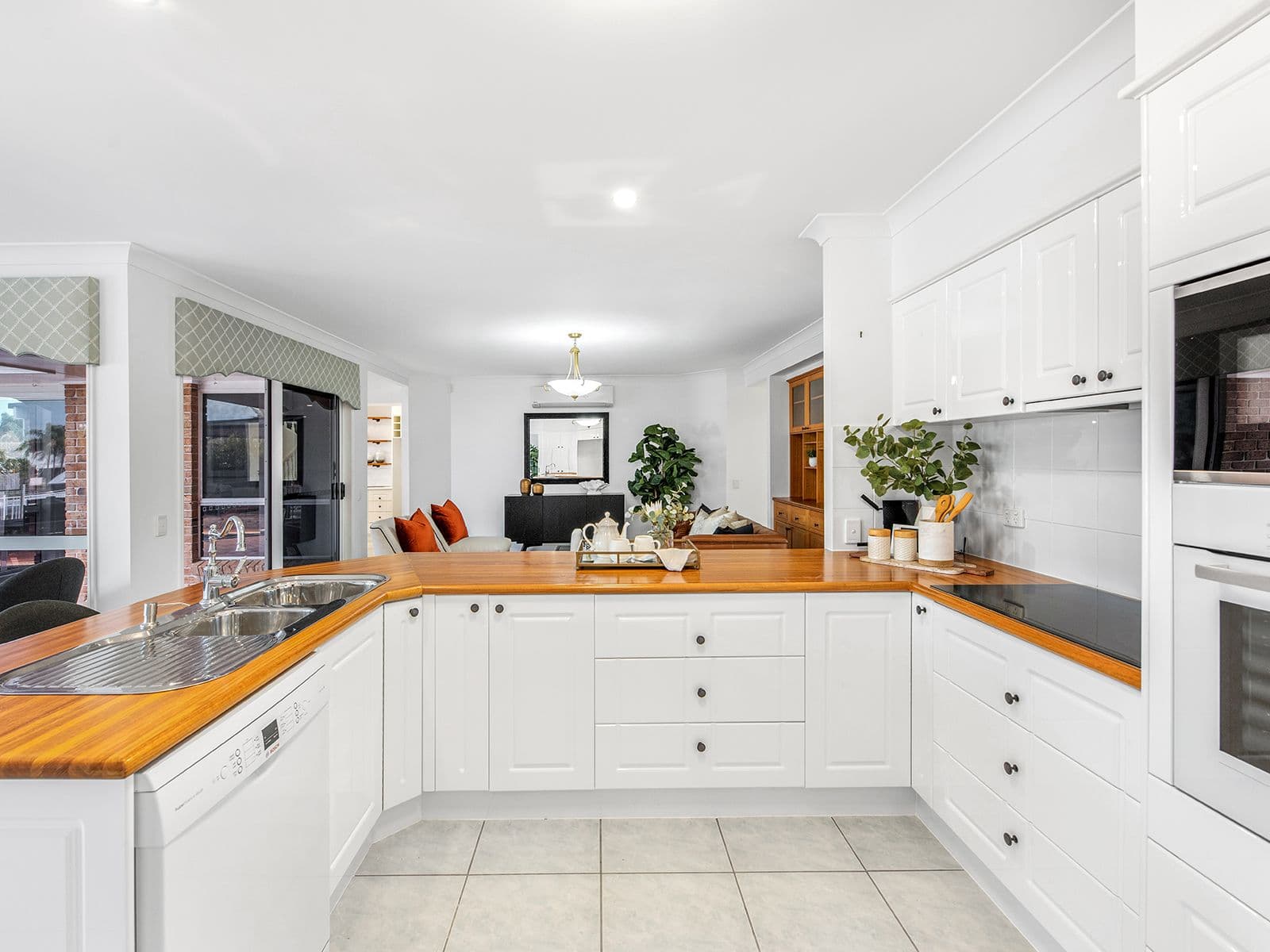 26 Resolute Court, Newport QLD 4020, Newport - Thumbnail 5