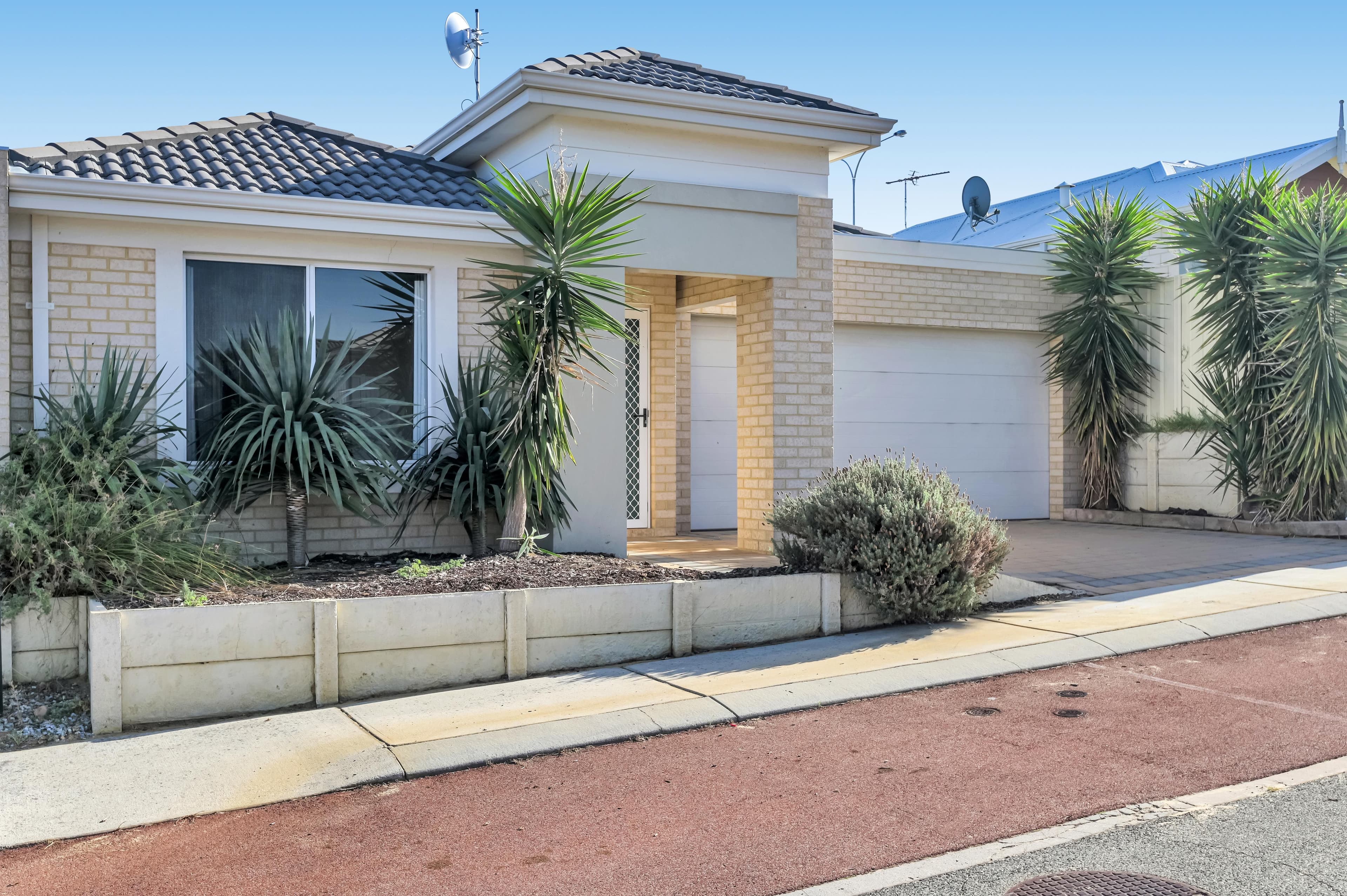 18 Jedburgh Loop, Sinagra WA 6065, Sinagra - Image 1