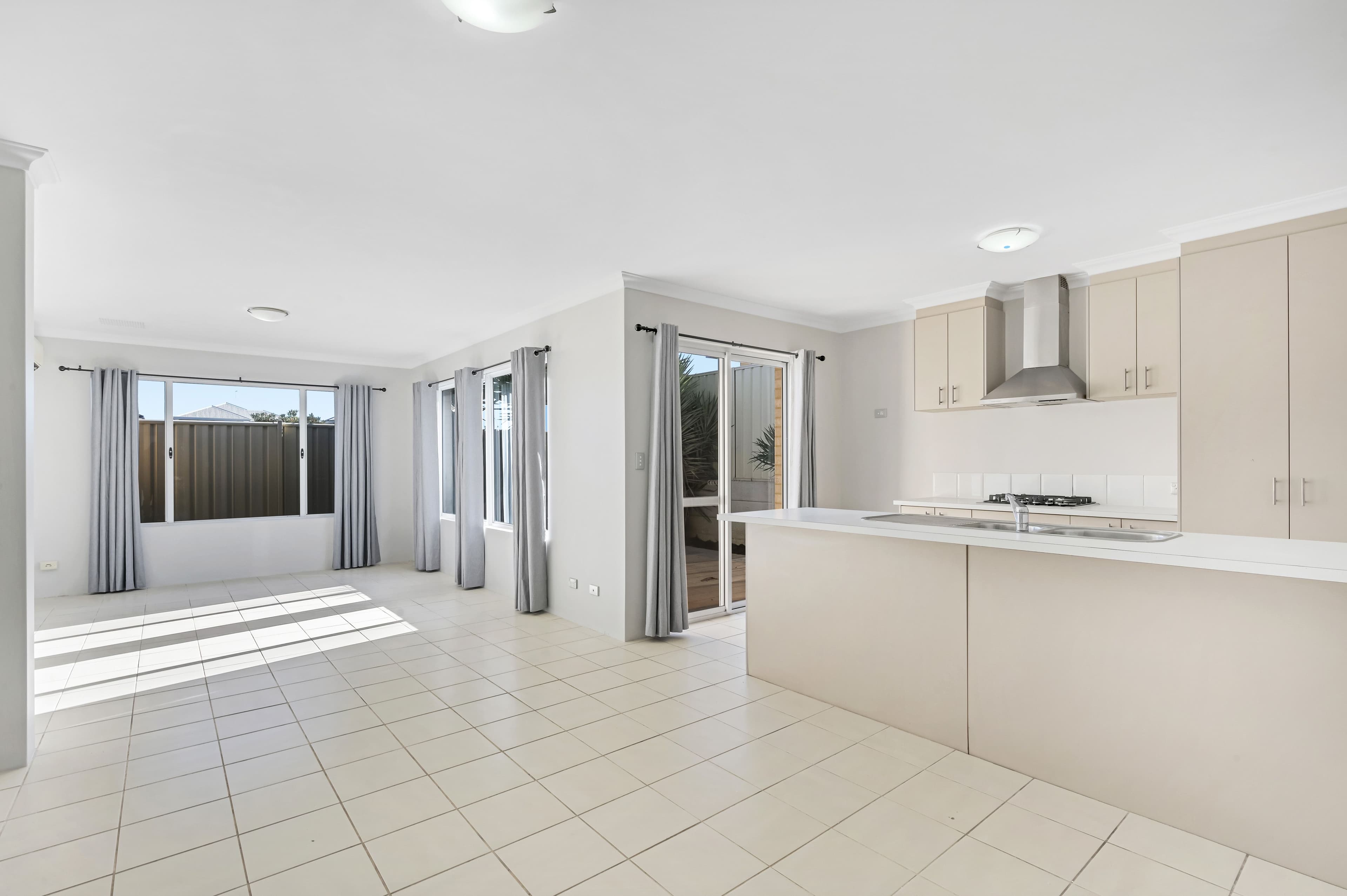 18 Jedburgh Loop, Sinagra WA 6065, Sinagra - Thumbnail 6