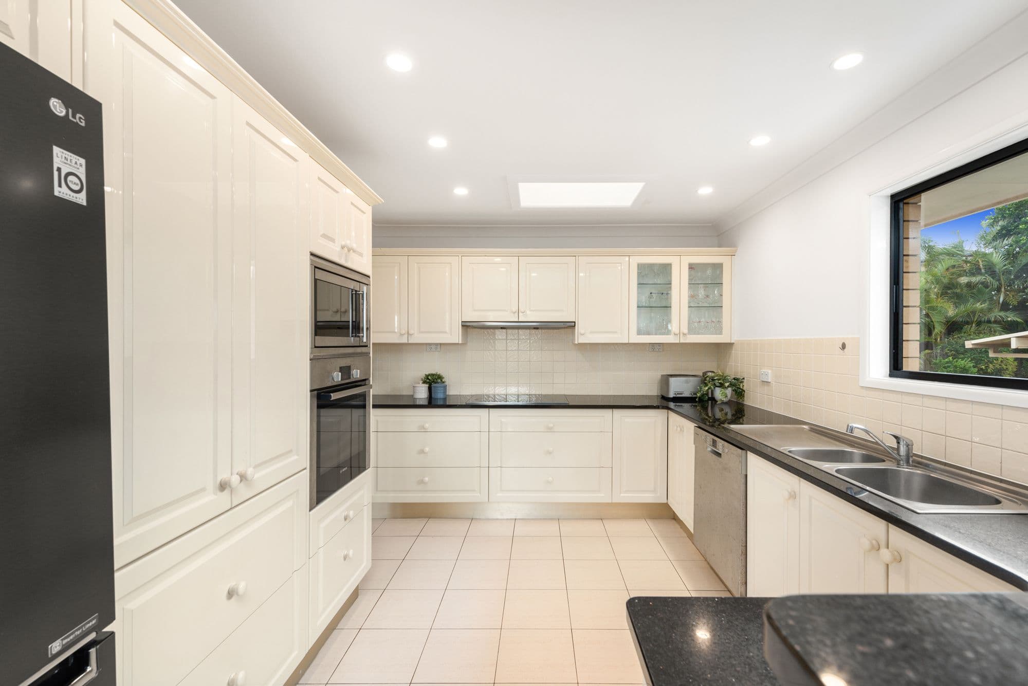 22 Glen Nevis Street, Mansfield QLD 4122, Mansfield - Thumbnail 4