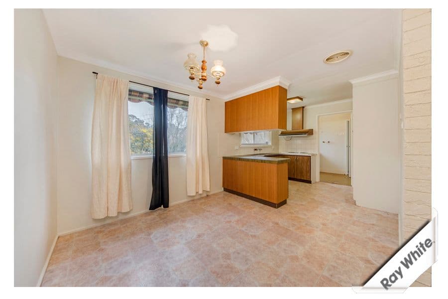 6 Phoenix Place, GIRALANG ACT 2617, Giralang - Thumbnail 3