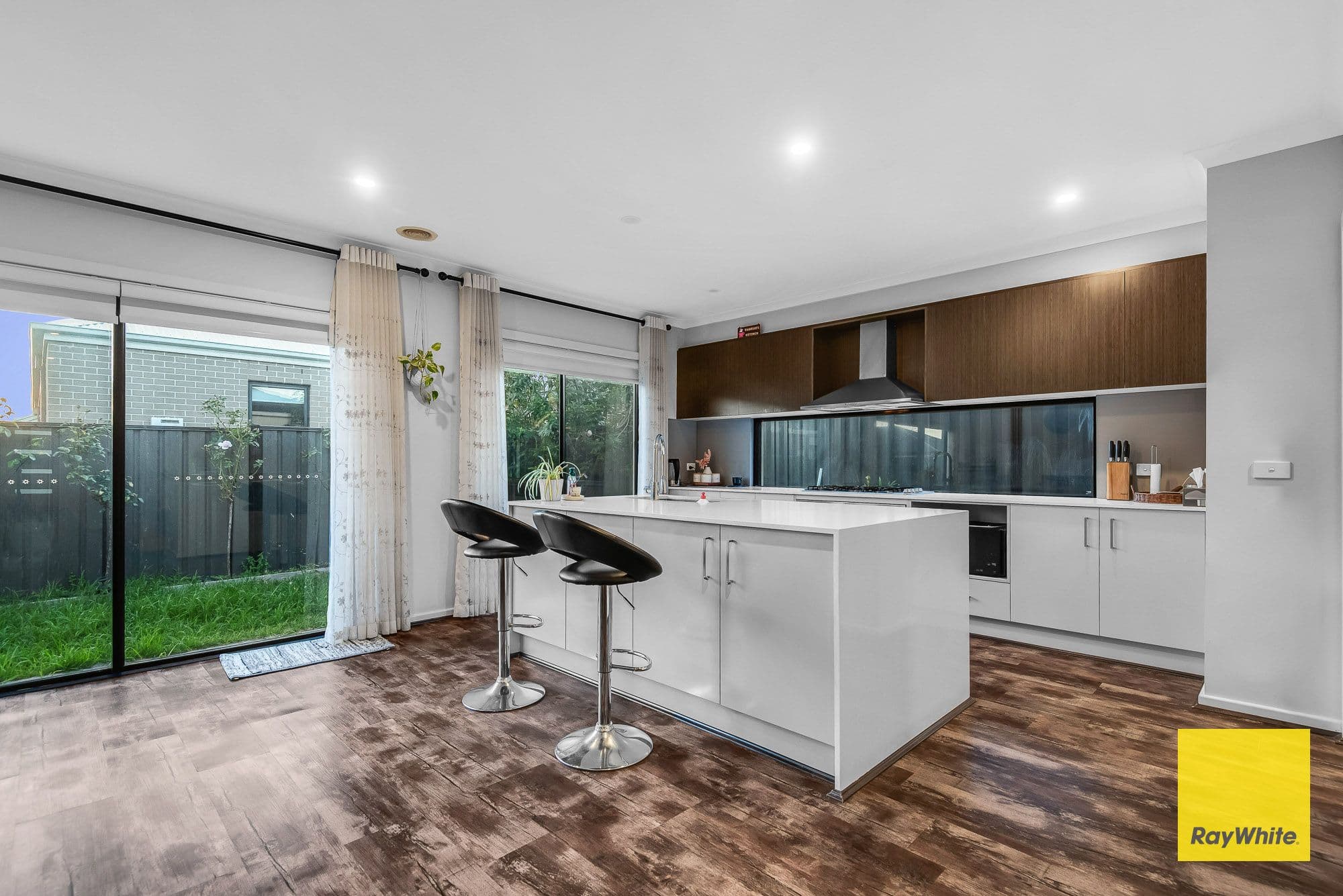 17 Topcliffe Crescent, Truganina VIC 3029, Truganina - Thumbnail 5