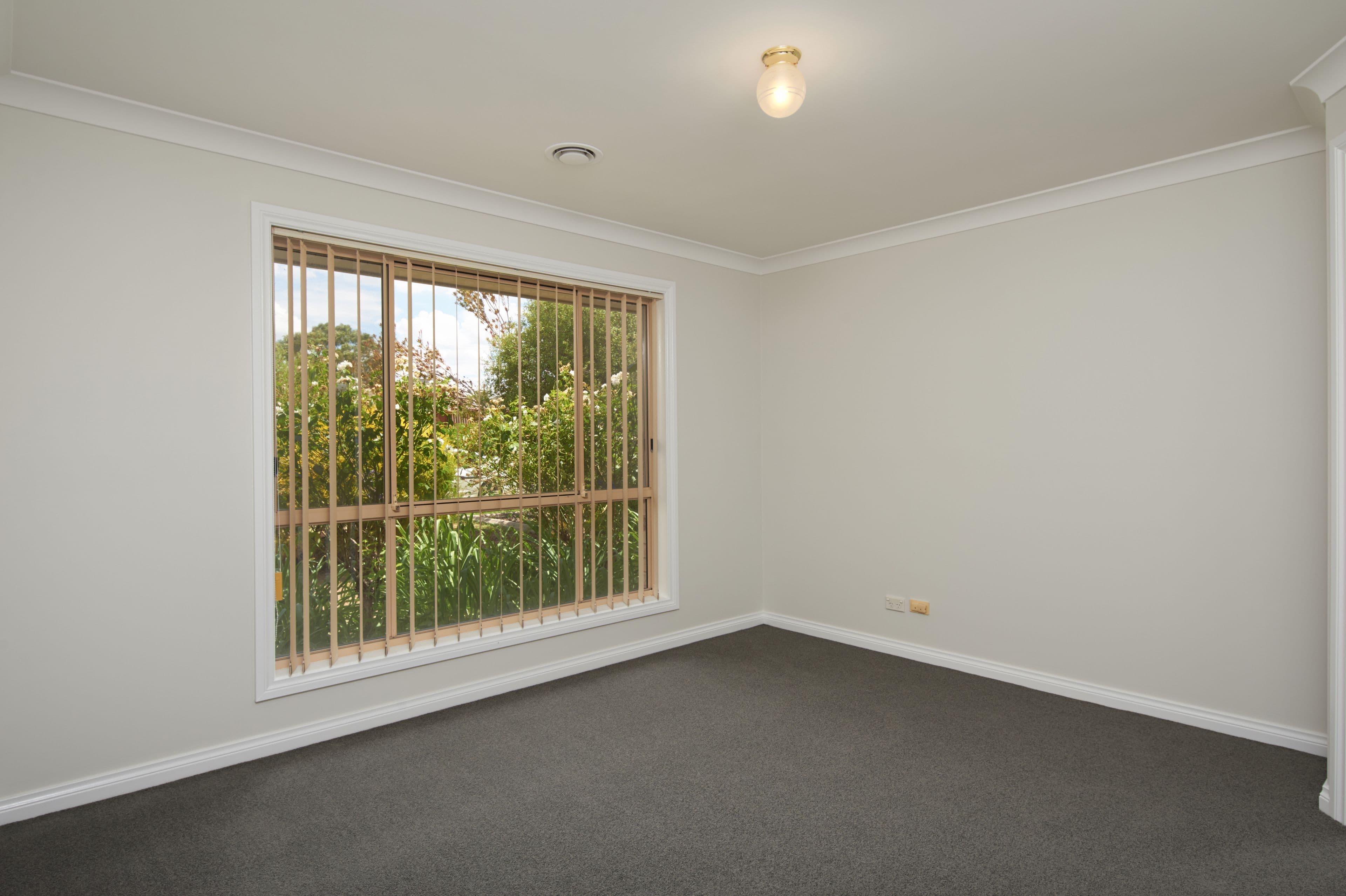 20 Gidgee Place, Glenfield Park - Thumbnail 4