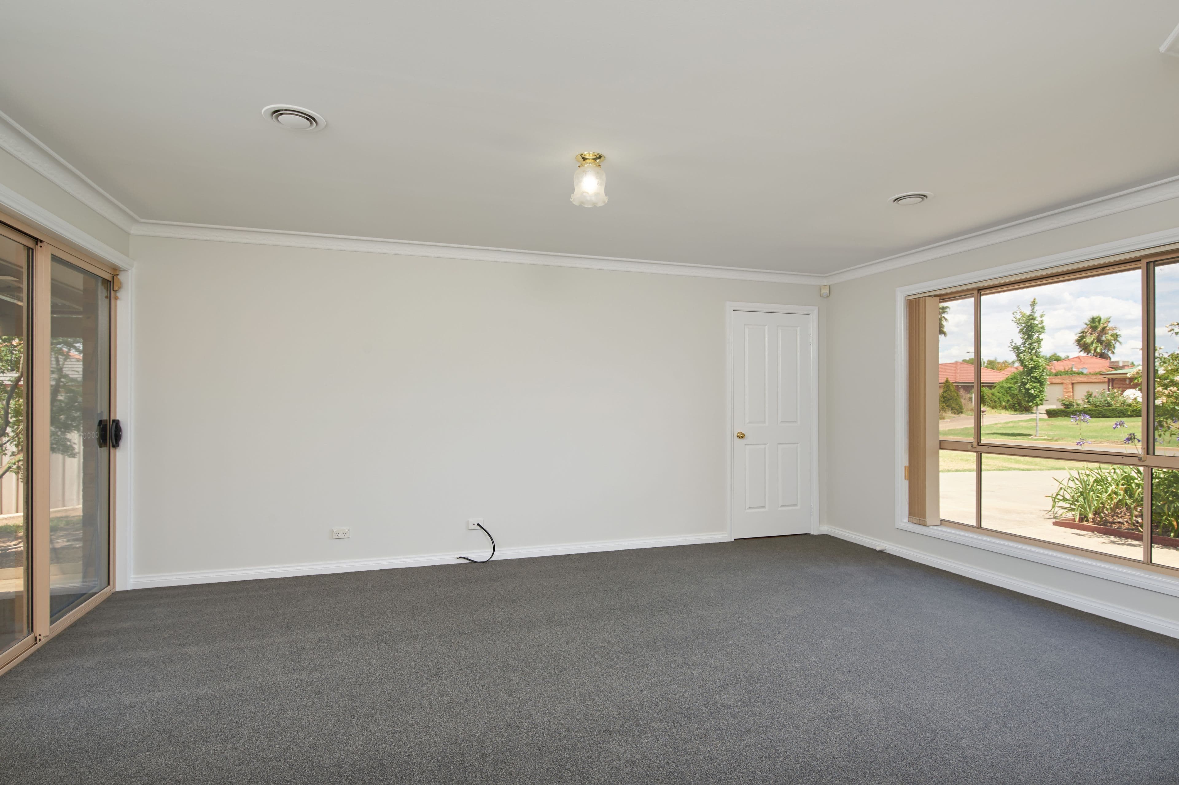 20 Gidgee Place, Glenfield Park - Thumbnail 6