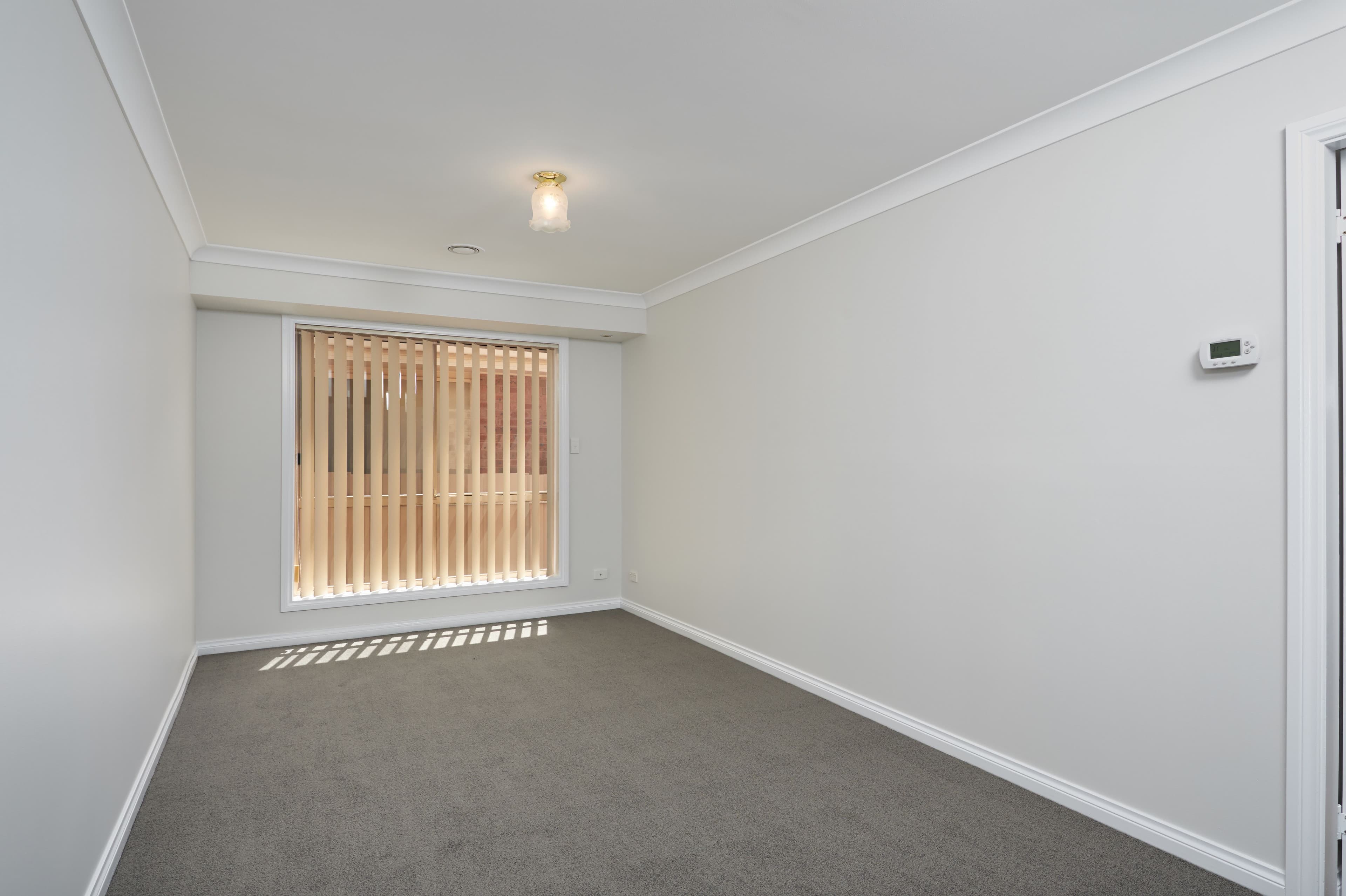 20 Gidgee Place, Glenfield Park - Thumbnail 7