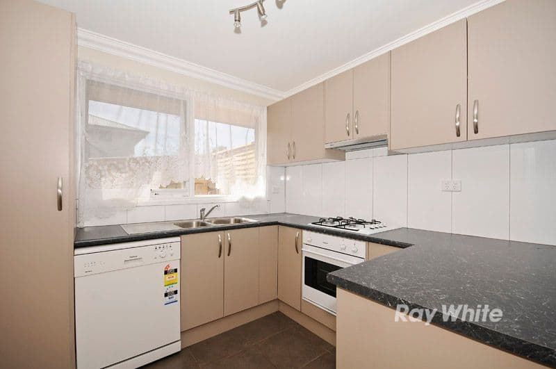 1 Giselle Avenue, WANTIRNA SOUTH VIC 3152, Wantirna South - Thumbnail 2