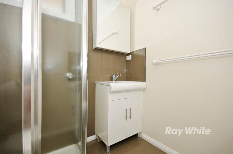 1 Giselle Avenue, WANTIRNA SOUTH VIC 3152, Wantirna South - Thumbnail 3