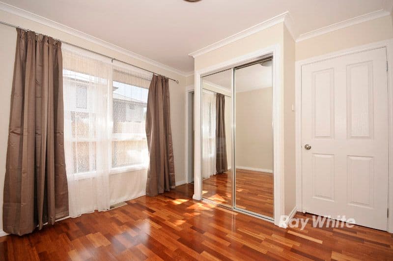 1 Giselle Avenue, WANTIRNA SOUTH VIC 3152, Wantirna South - Thumbnail 5