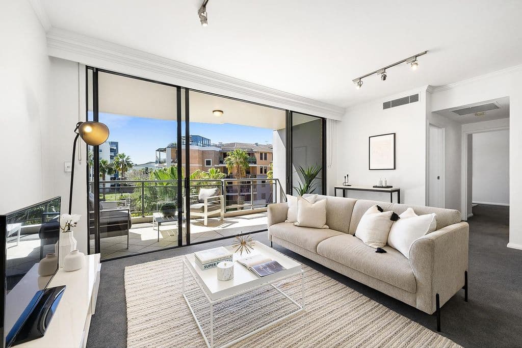 438/1 Searay Close, Chiswick - Image 1