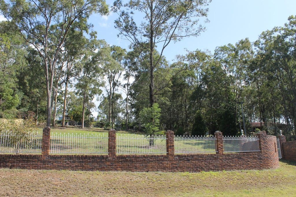 90 Plumbs Road, Tanah Merah QLD 4128, Tanah Merah - Thumbnail 2