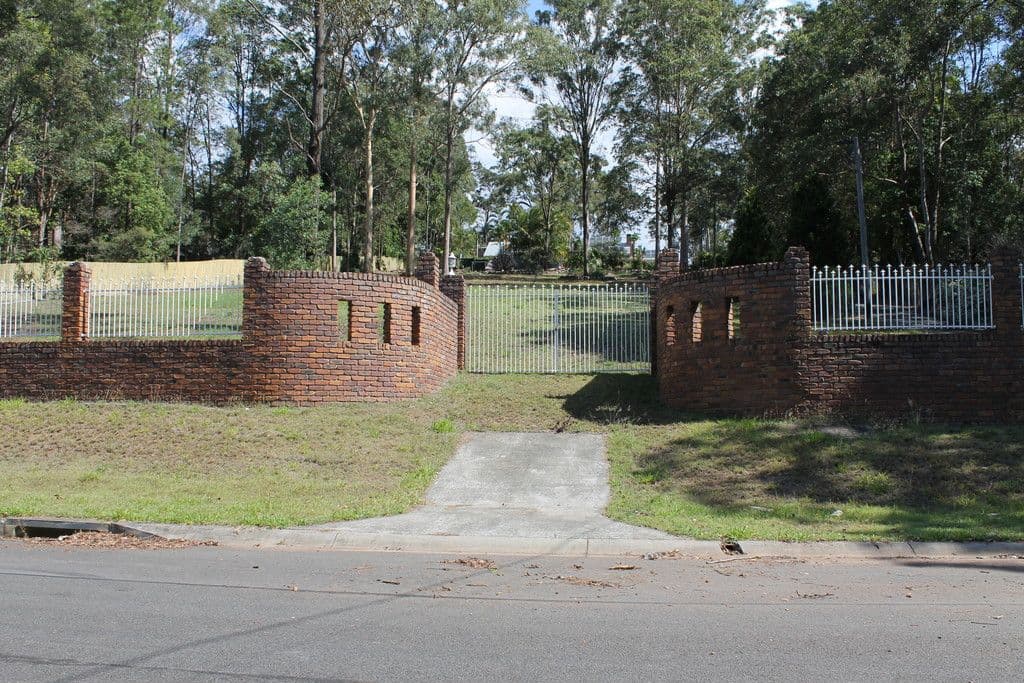 90 Plumbs Road, Tanah Merah QLD 4128, Tanah Merah - Thumbnail 7