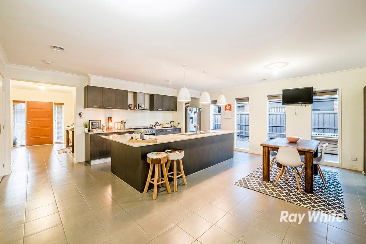 16 Black Caesar Drive, Cranbourne East VIC 3977, Cranbourne East - Thumbnail 6