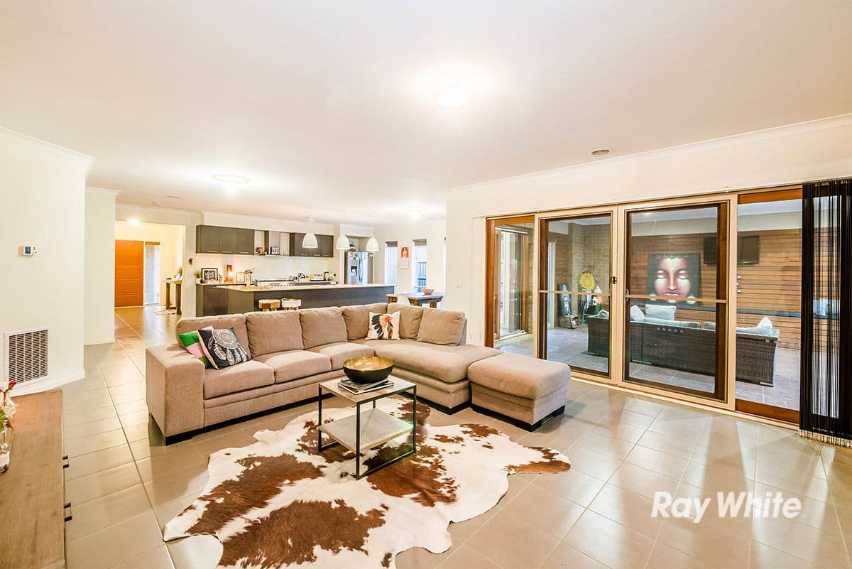 16 Black Caesar Drive, Cranbourne East VIC 3977, Cranbourne East - Thumbnail 7