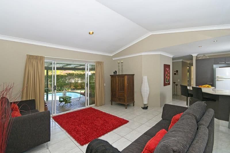 6 Kalamunda Close, ELANORA QLD 4221, Elanora - Thumbnail 2