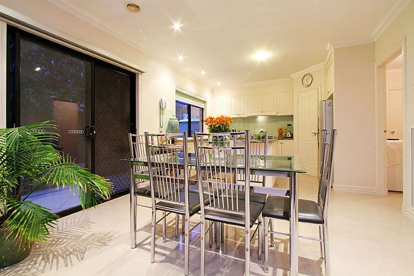 8 Delacombe Drive, MILL PARK VIC 3082, Mill Park - Thumbnail 3
