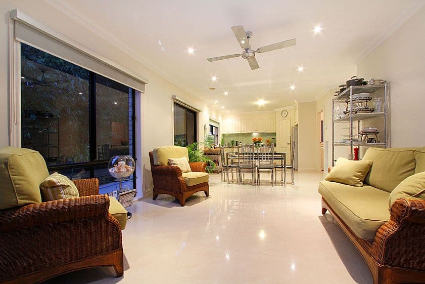 8 Delacombe Drive, MILL PARK VIC 3082, Mill Park - Thumbnail 7