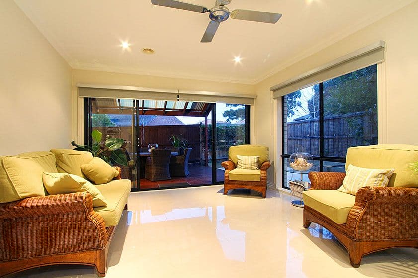 8 Delacombe Drive, MILL PARK VIC 3082, Mill Park - Thumbnail 8