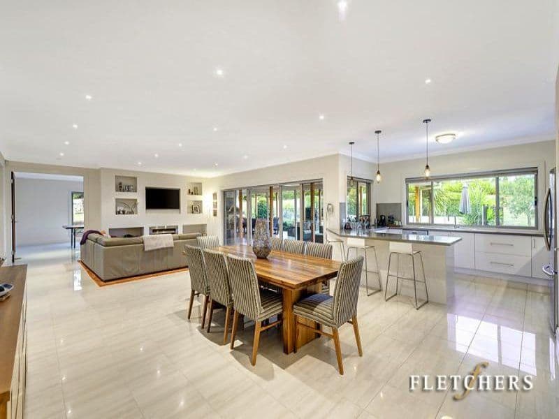 140 Sunset Drive, Chirnside Park VIC 3116, Chirnside Park - Thumbnail 4