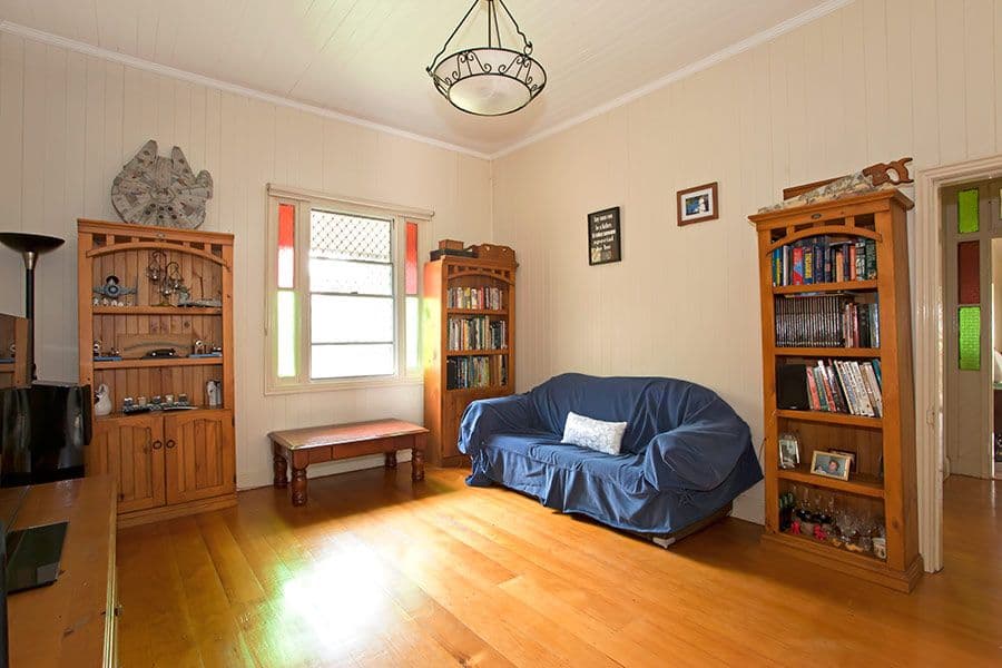 16 Vanity Street, ROCKVILLE QLD 4350, Rockville - Thumbnail 2