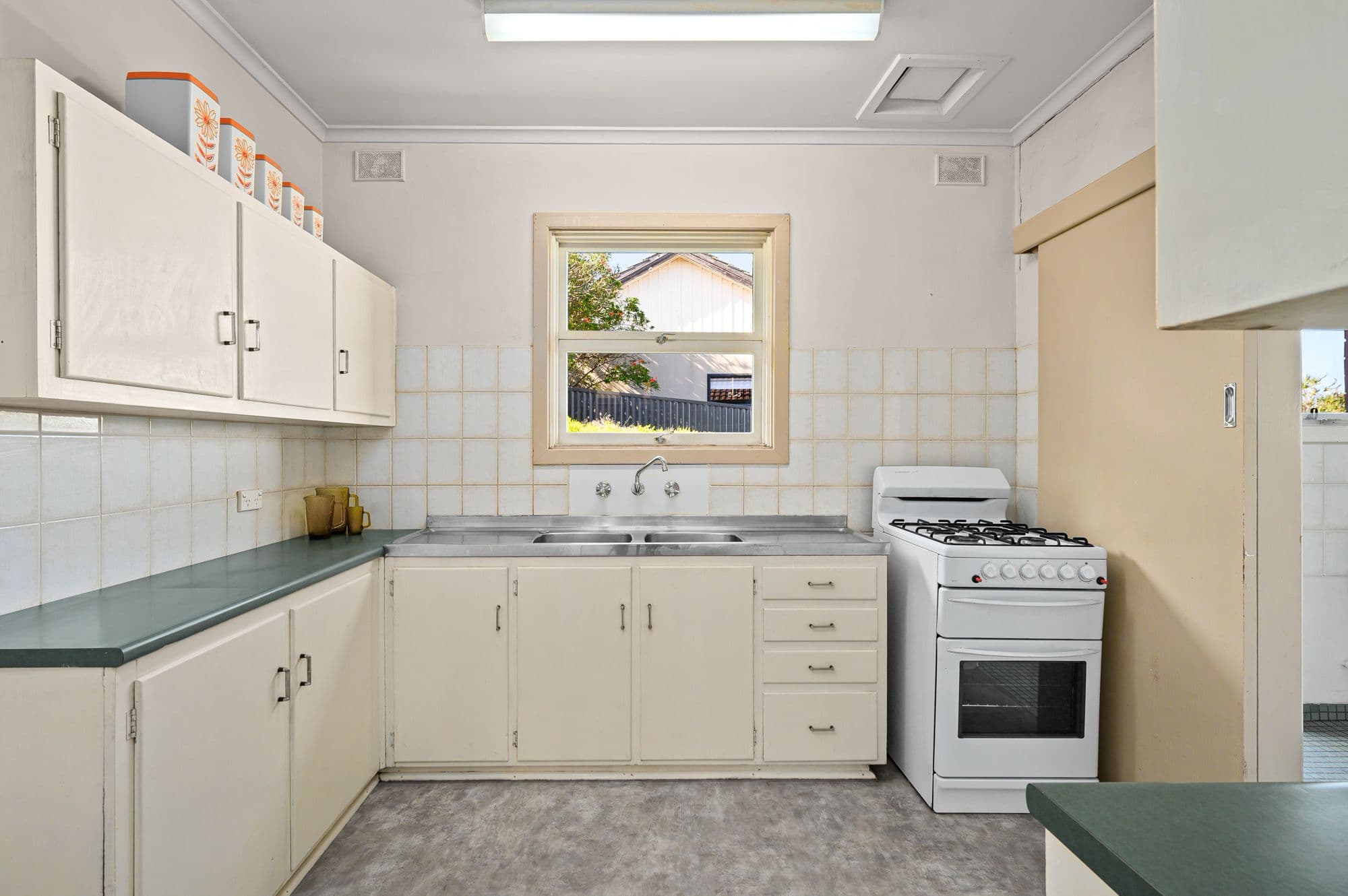 8 Tooma Street, O'Sullivan Beach SA 5166, O'Sullivan Beach - Thumbnail 7
