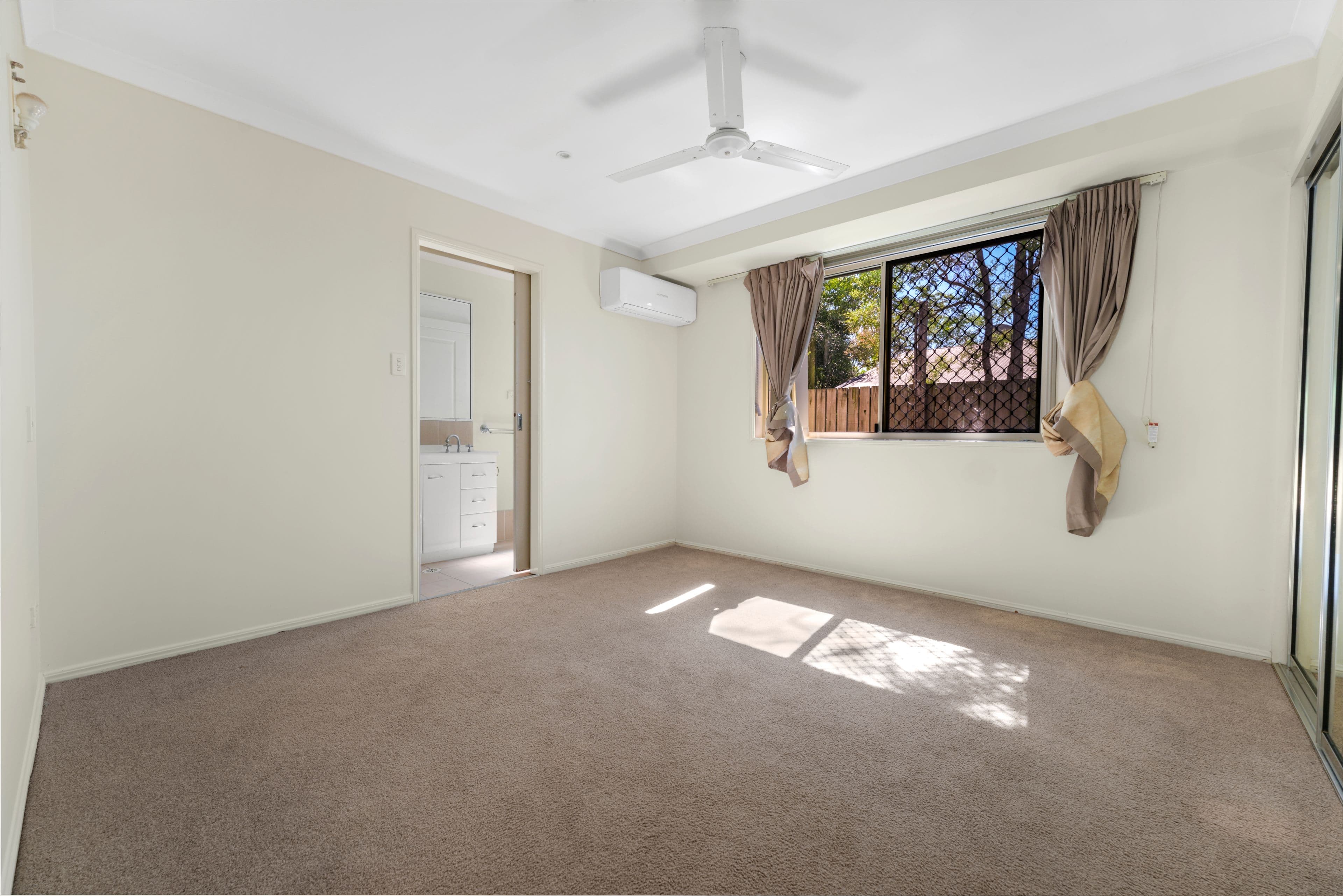 16 Barreenong Street, Glen Eden QLD 4680, Glen Eden - Thumbnail 4