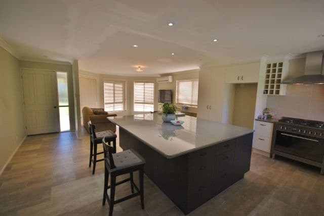 42 Parkview Road, GLASS HOUSE MOUNTAINS QLD 4518, Glass House Mountains - Thumbnail 3