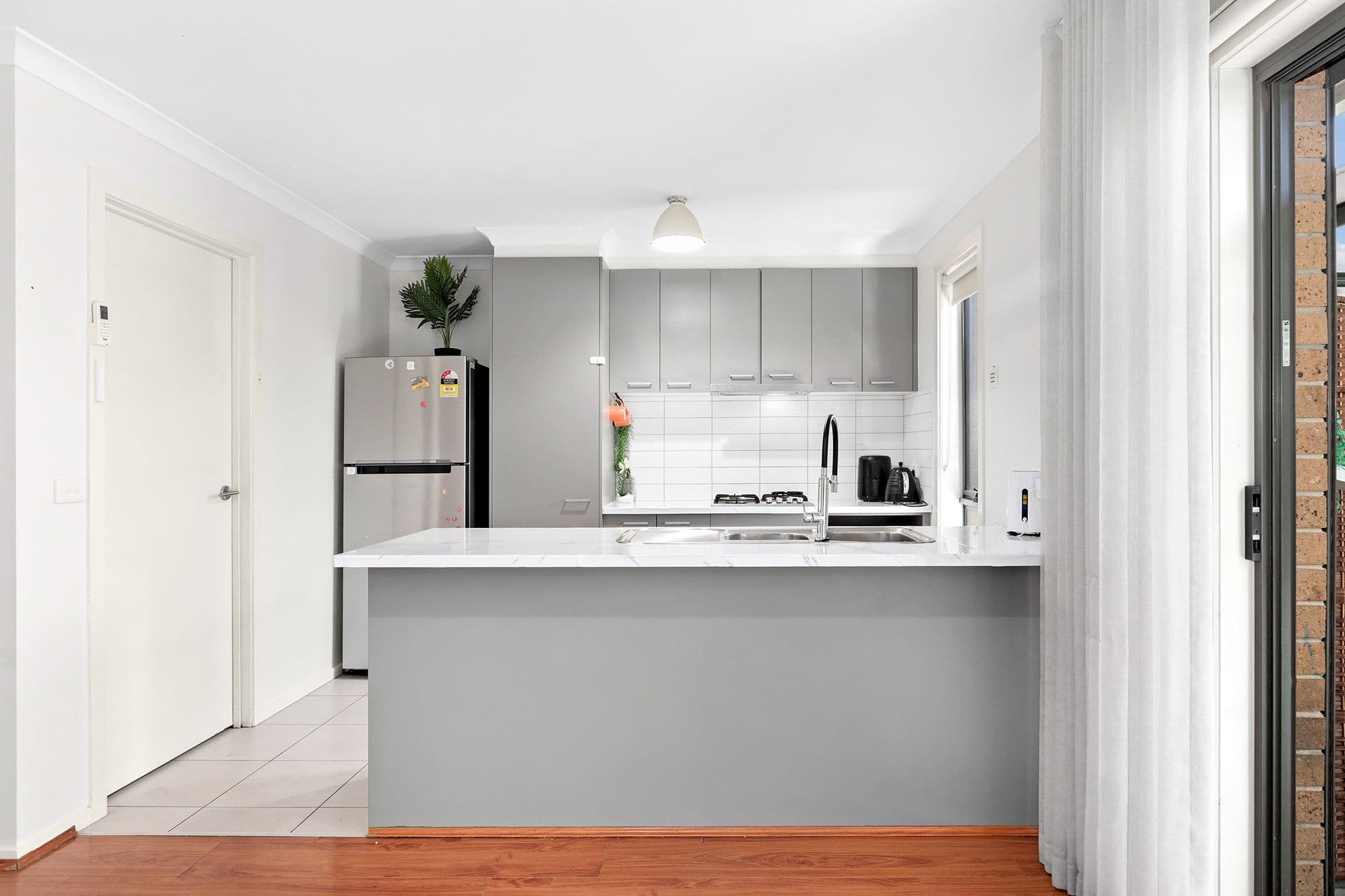 13 Bayside Avenue, North Haven, North Haven - Thumbnail 4