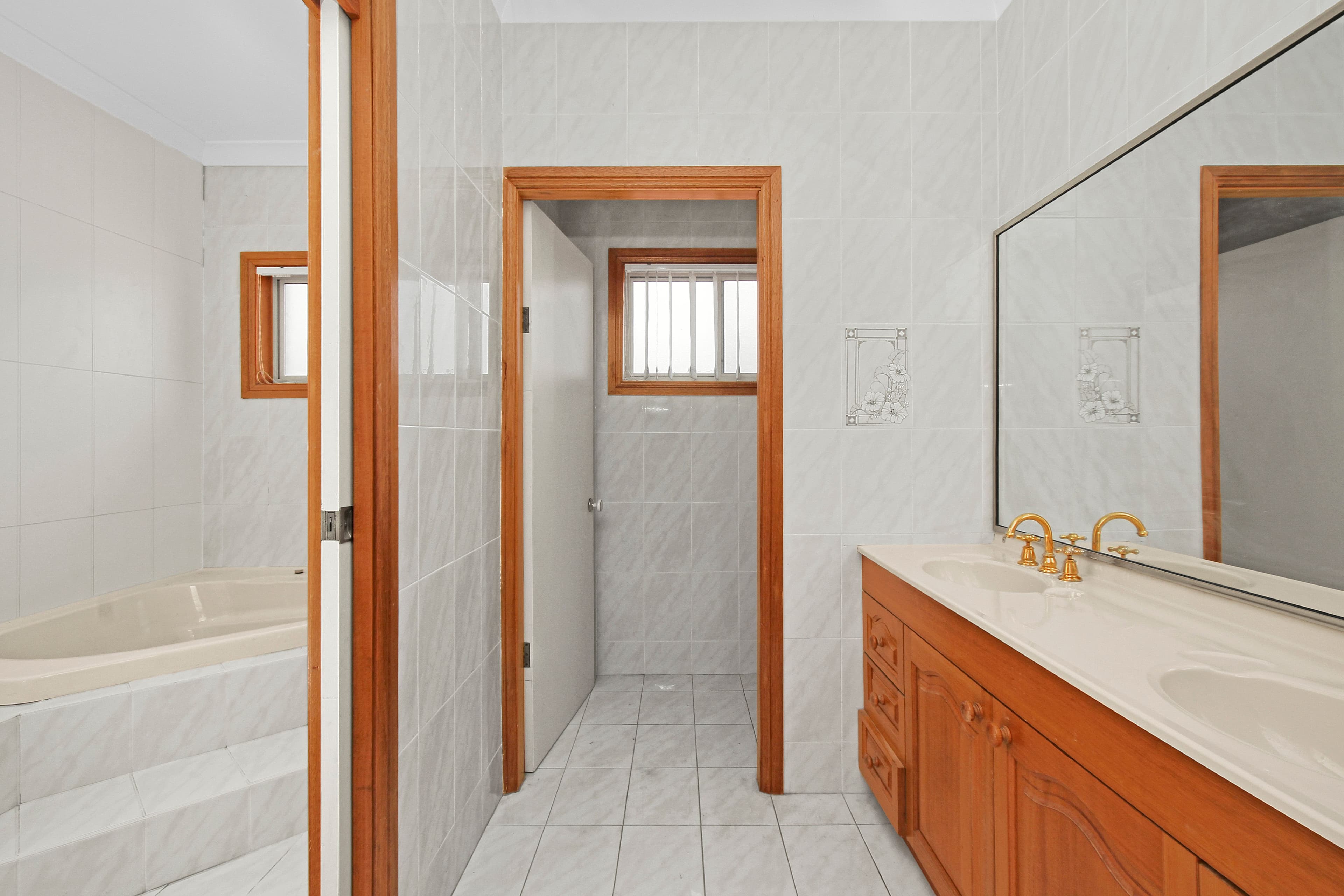 562 Smithfield Road, Greenfield Park - Thumbnail 4