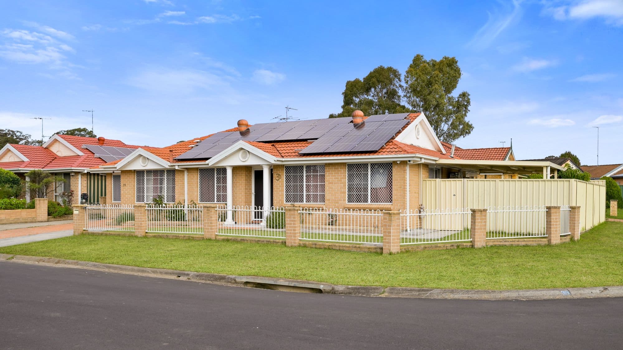 39 Francisco Crescent, Rosemeadow NSW 2560, Rosemeadow - Thumbnail 2