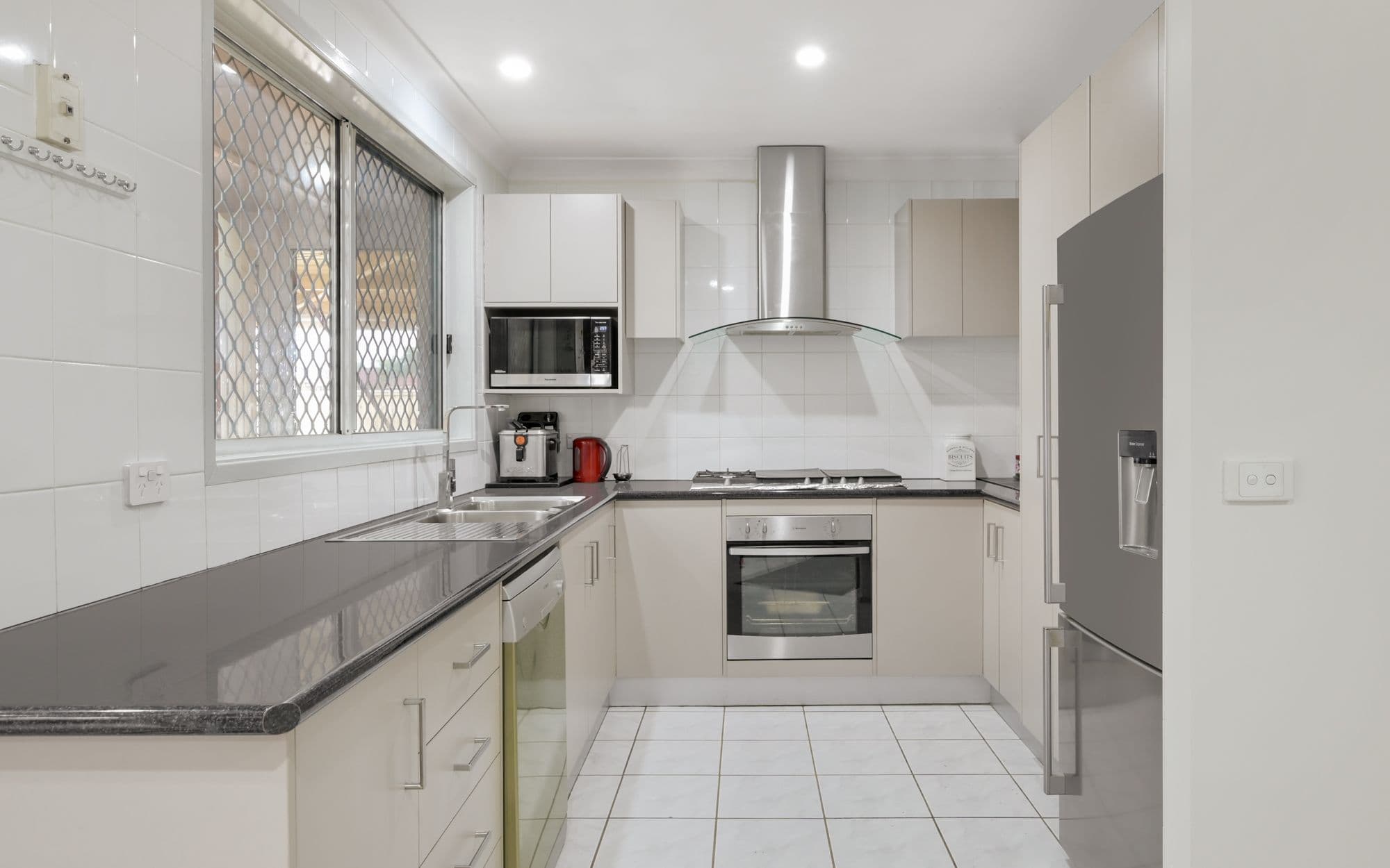 39 Francisco Crescent, Rosemeadow NSW 2560, Rosemeadow - Thumbnail 4