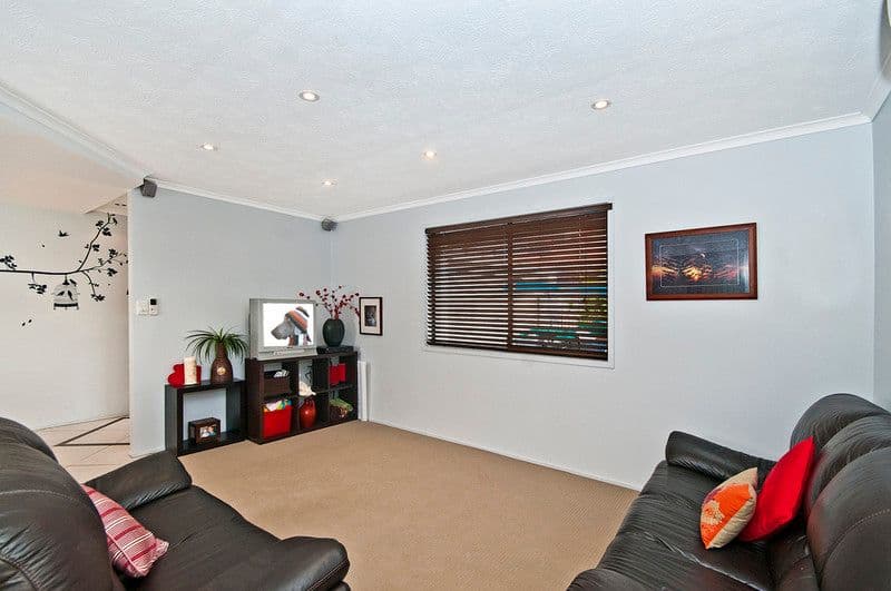18 Ware Drive, CURRUMBIN WATERS QLD 4223, Currumbin Waters - Thumbnail 6