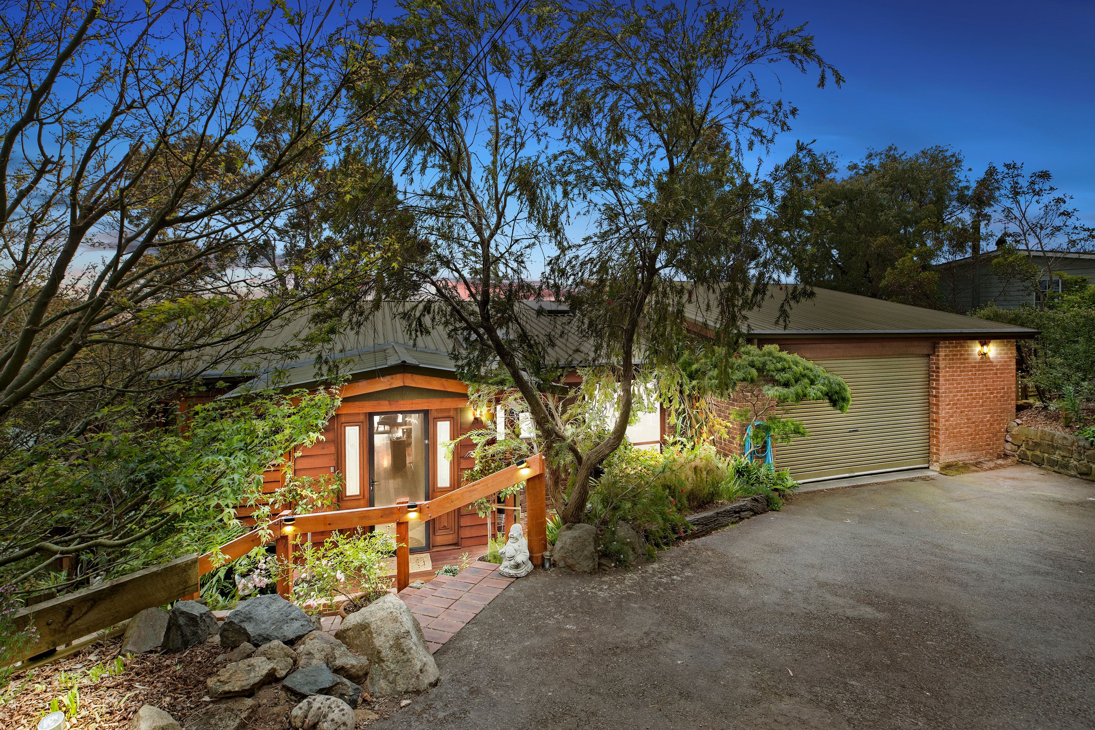 9 Walbundry Avenue, Ferntree Gully VIC 3156, Ferntree Gully - Thumbnail 2